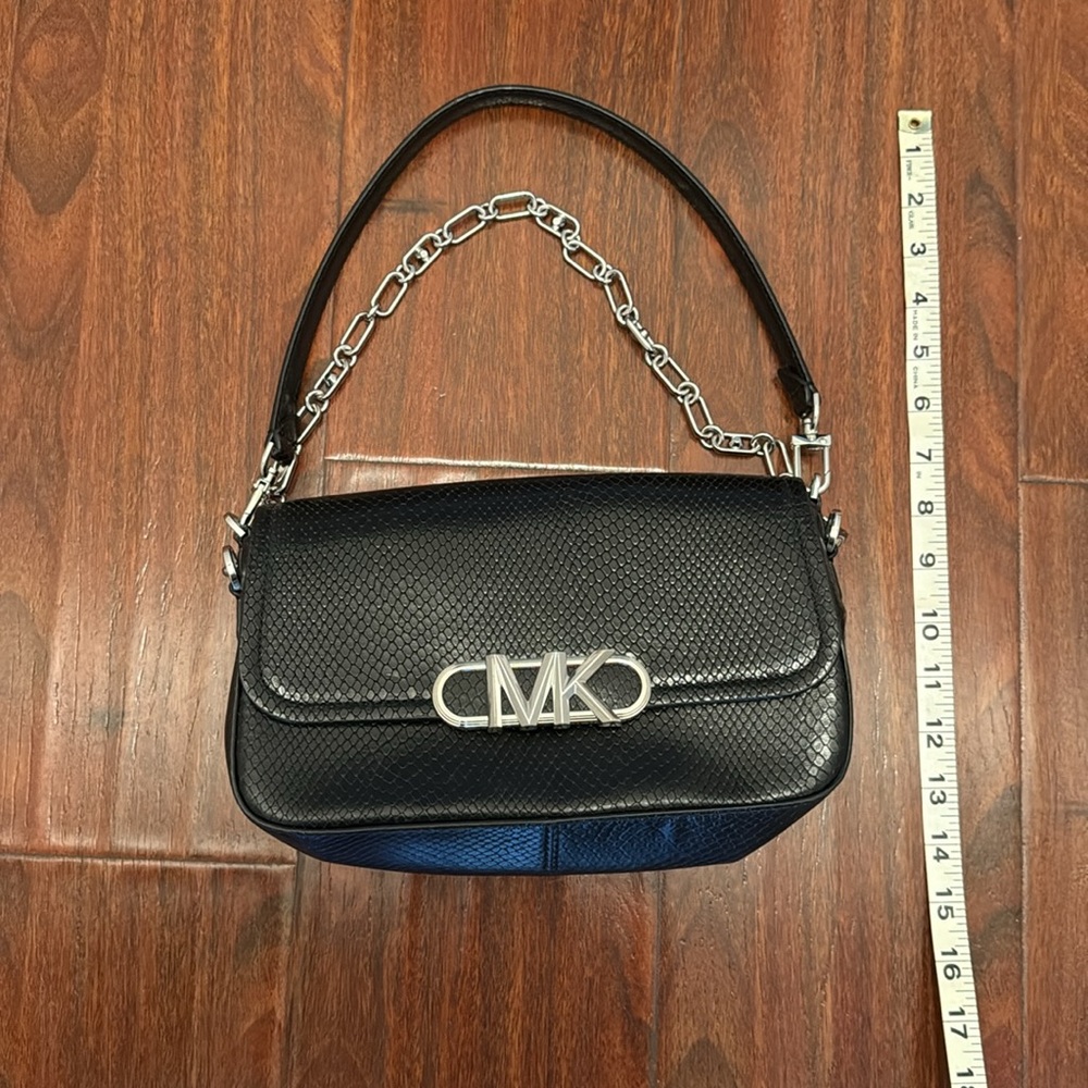 Michael Kors Black Shoulder Bag with Chain Strap - Picture 6 of 10